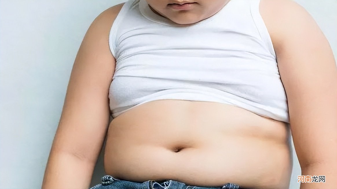 十几岁小孩无奈进行关节置换！警惕：儿童肥胖的危害不容忽视