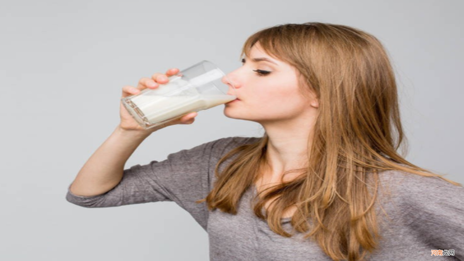喝什么牛奶最好？小孩和大人每天一样多，合适吗？