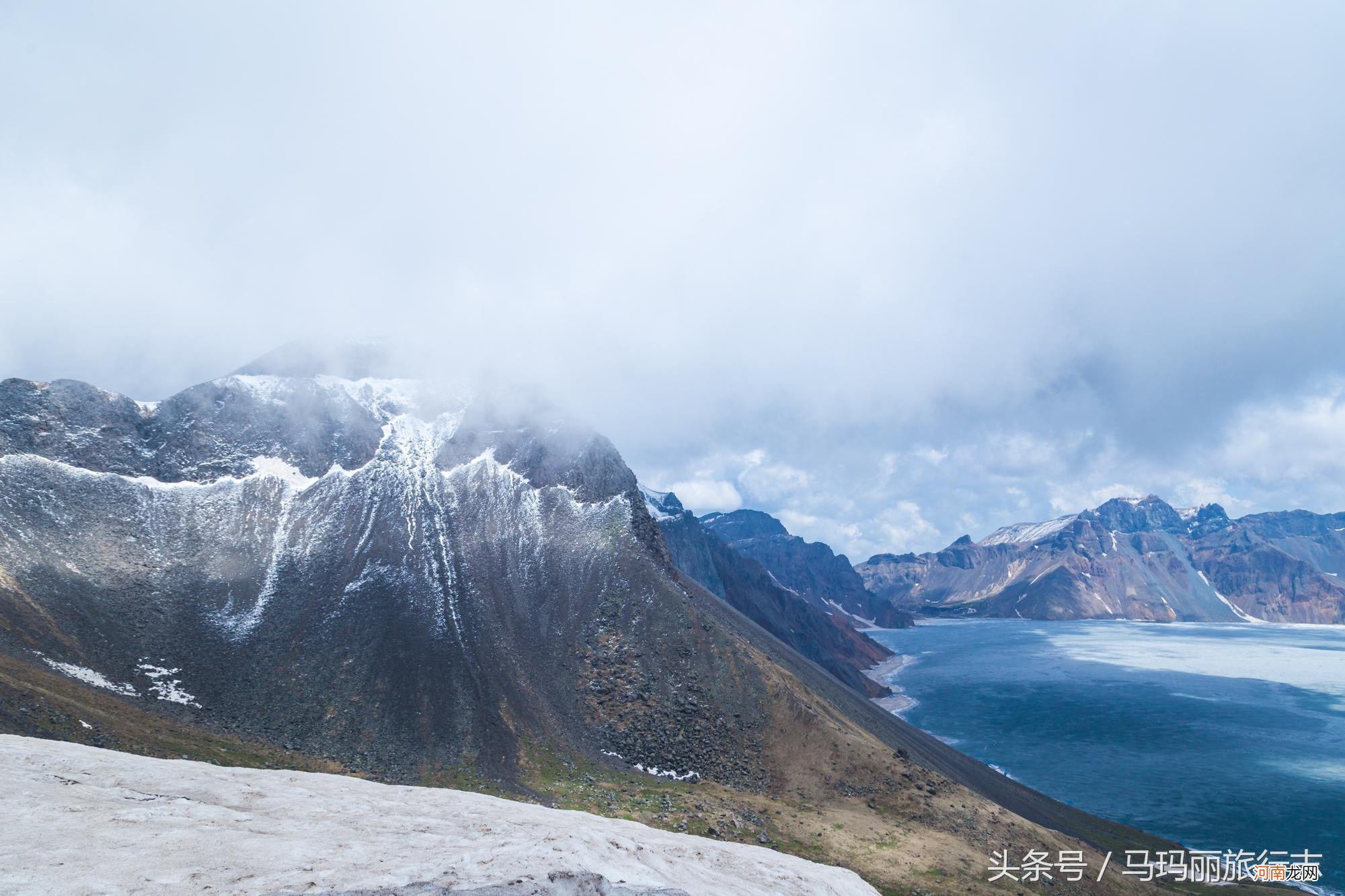 中国最深的湖泊是哪个 中国最高的山脉