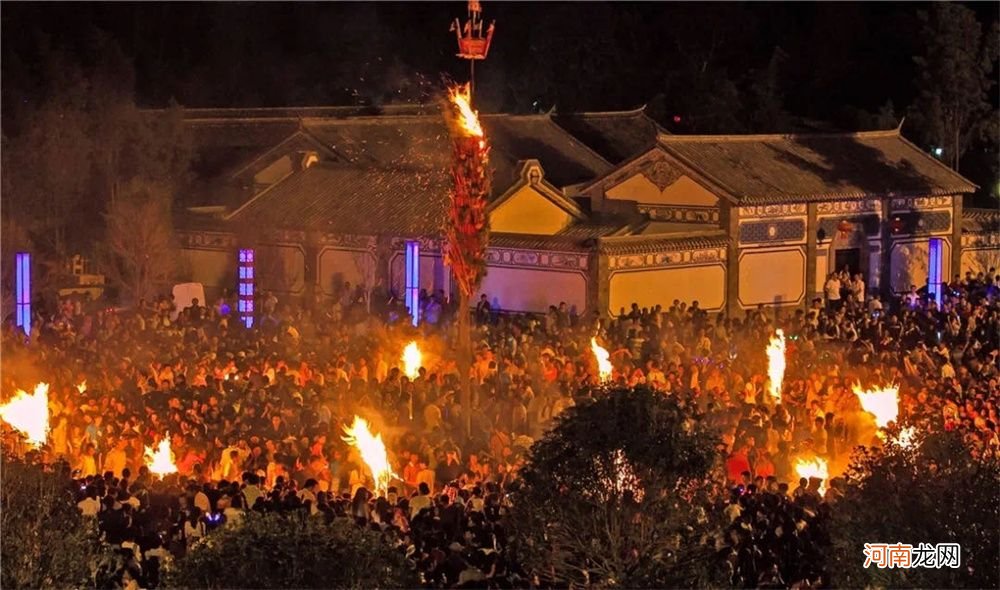 达幕大会是哪个民族的传统活动 火把节哪个民族的节日风俗