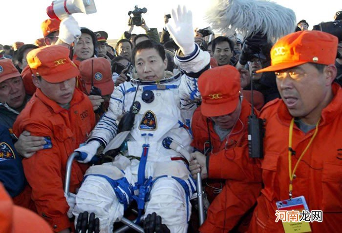 中国登月第一人 杨利伟登上月球了吗