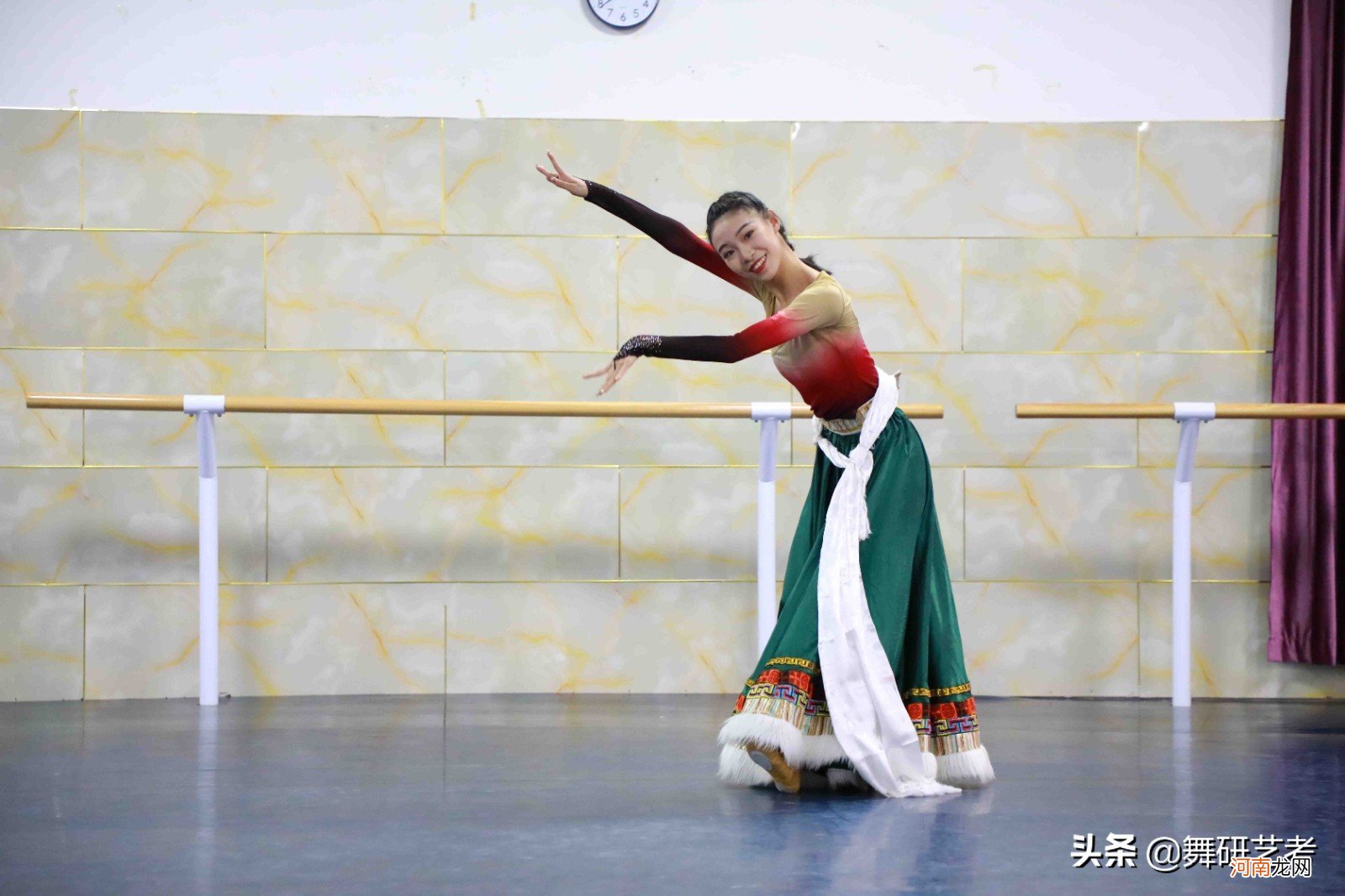 古典舞与民族舞哪个容易学 古典舞和民族舞的区别