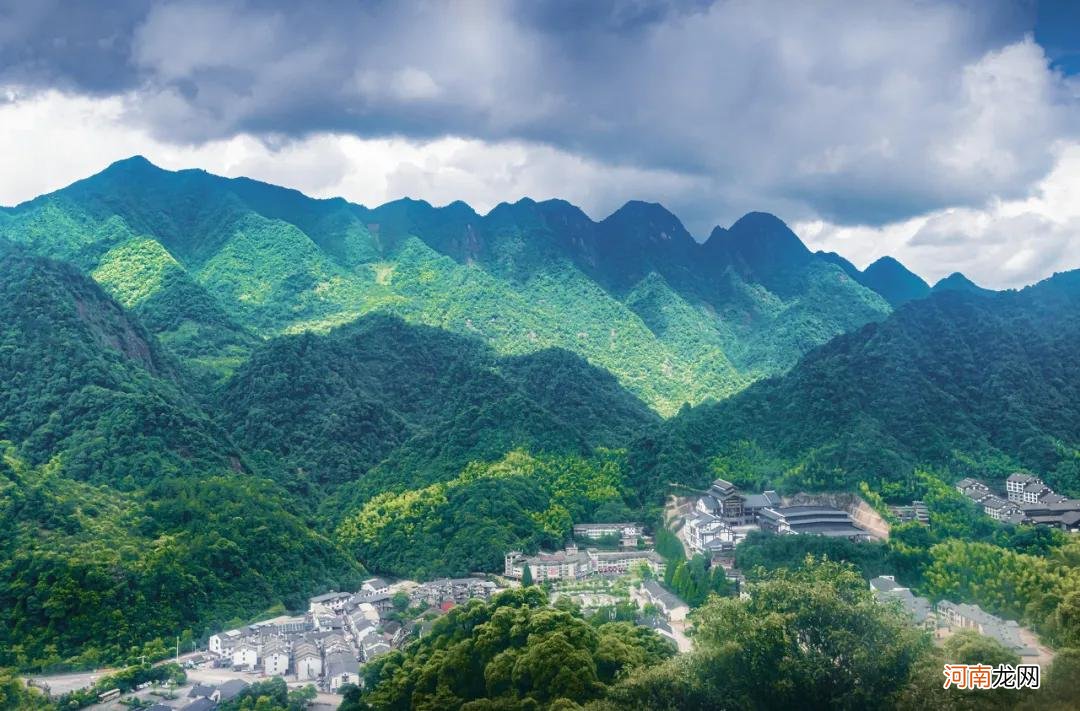 国内最值得去的十大旅游胜地 国内旅游景点推荐大全