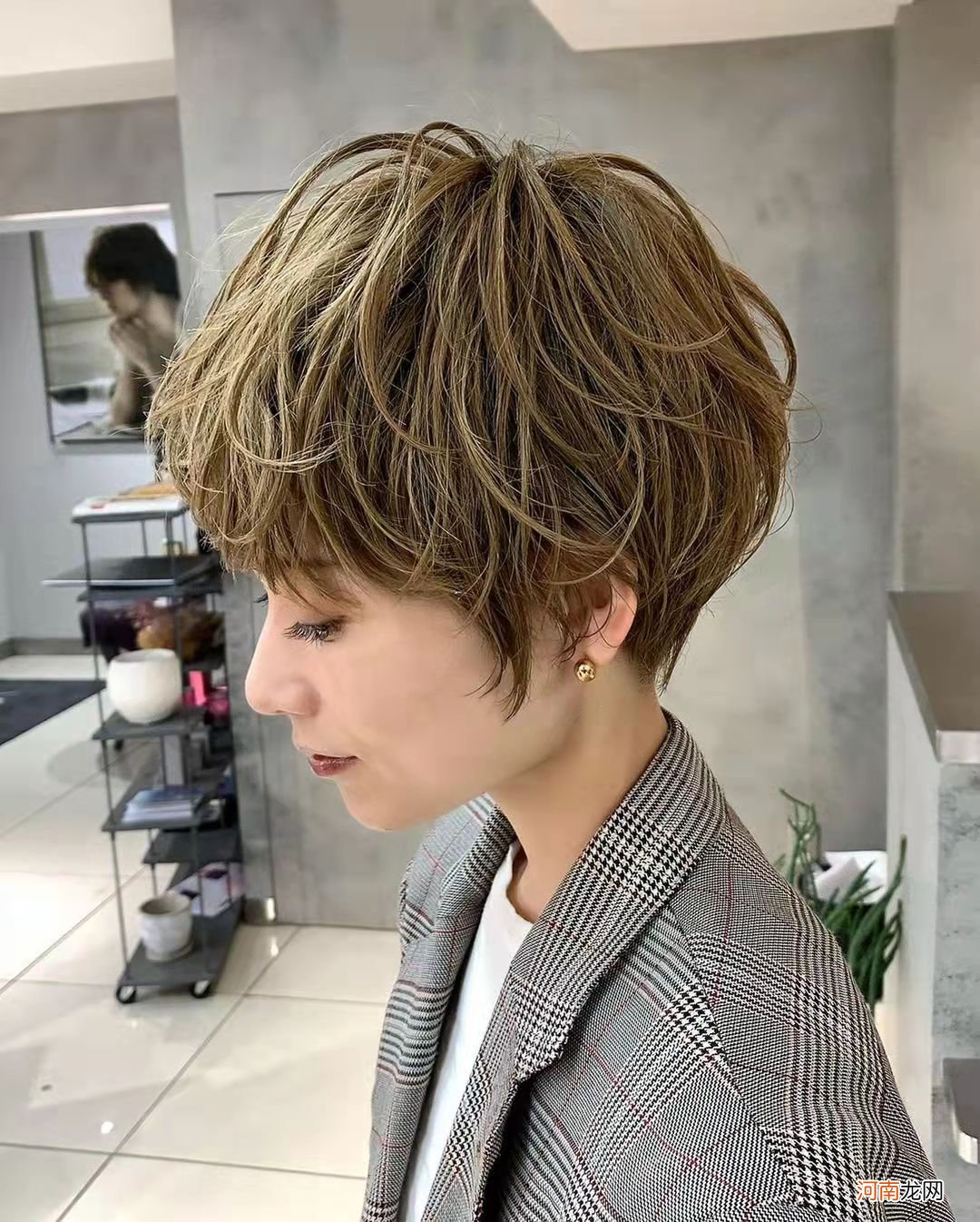 最适合头发少的发型 头发少的女生适合什么发型