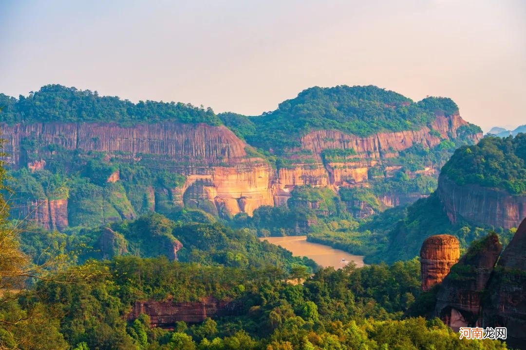 中国旅游必去十大景点 中国旅游胜地前十名排行榜