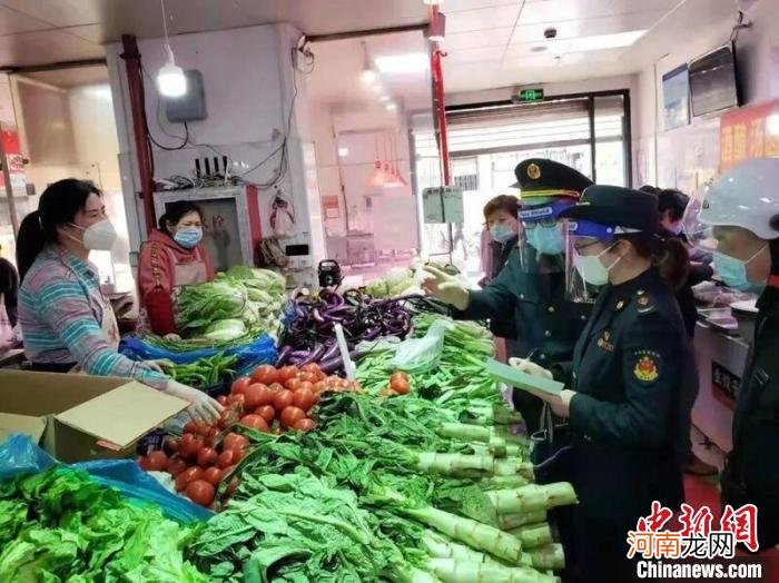 “天价大白菜”再现 上海市场监管部门立案调查