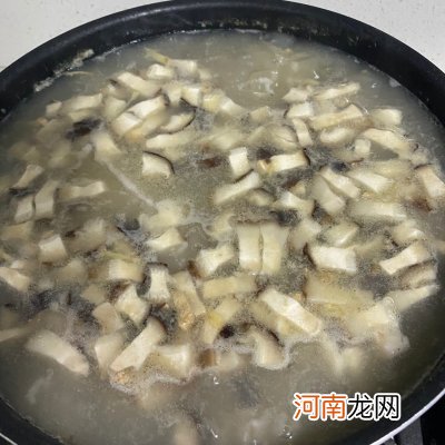 香菇鸡肉粥怎么做不腥 1岁宝宝香菇鸡肉粥的做法