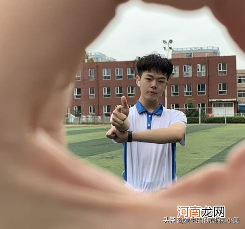 河北寻亲男孩刘学州“去世”，姥姥回应房子争议，马天宇为其发声