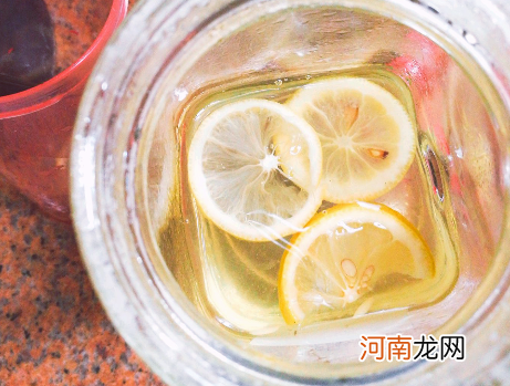 自制柠檬水怎么做好喝 做柠檬汁的方法步骤