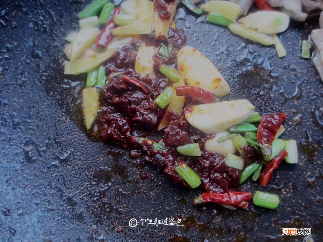 手撕包菜小炒肉 手撕肉炒什么菜好吃