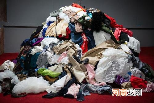 旧衣服回收怎么赚钱你意想不到 回收旧衣服怎么销出去