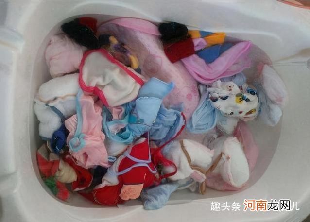 《亲爱的孩子》：婆婆将大人的衣服和宝宝的衣服一起洗，太坑娃了