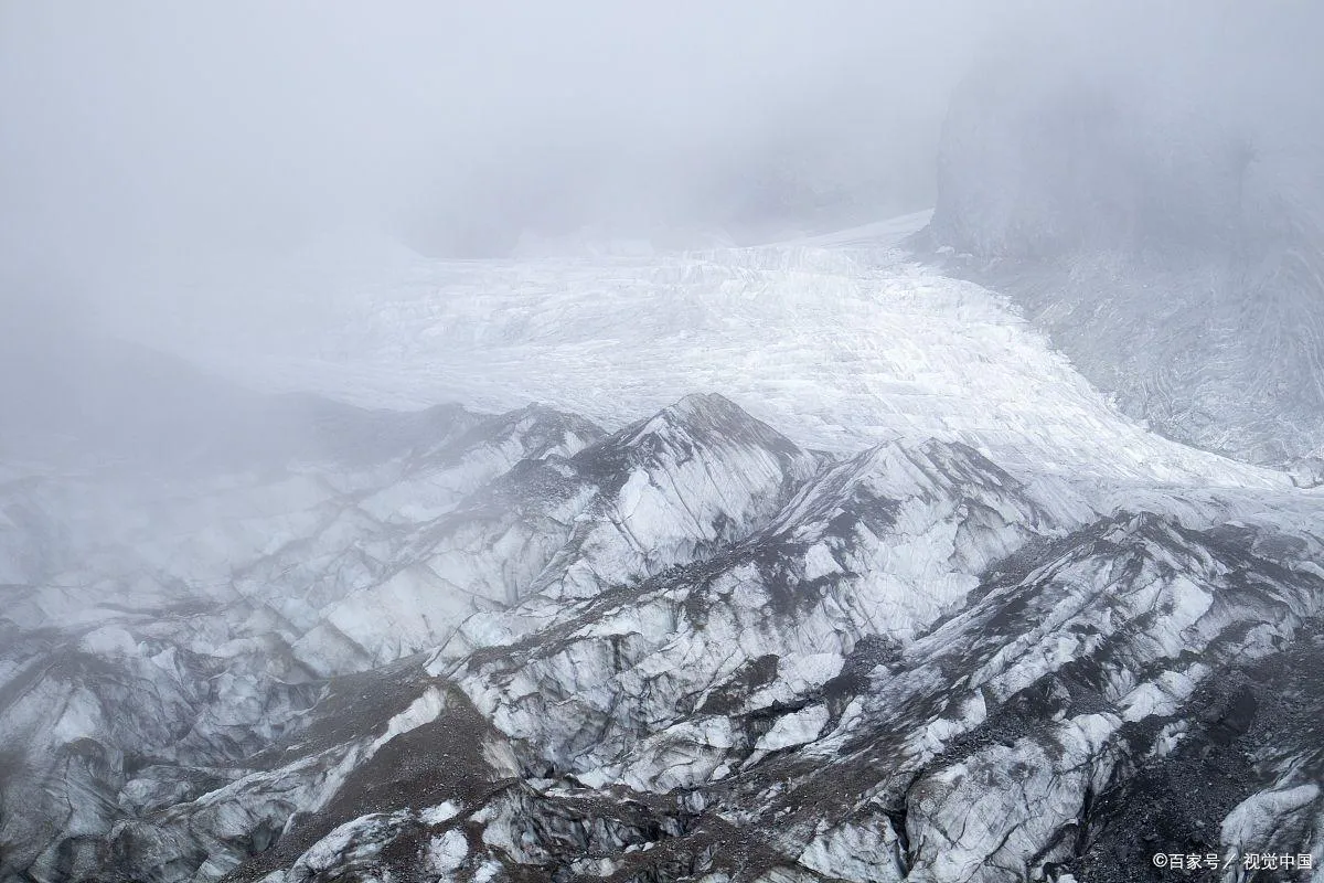 玉龙雪山和稻城亚丁哪个好玩 情侣去丽江大概多少钱