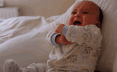 2个月宝宝嗜睡症的表现症状 1个月婴儿嗜睡的症状
