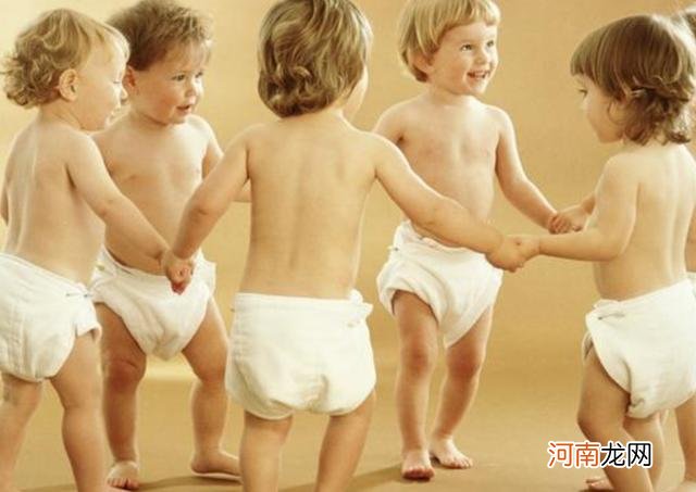 从小用尿不湿和穿开裆裤的孩子，长大之后，两方面差距大