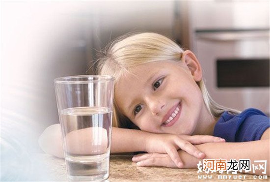 两大理由解析宝宝吃母乳需要喝水吗 需要喝水的三种情况