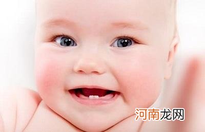 宝宝长牙期间可能出现的异常
