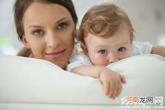 了解新生儿打嗝是什么原因 才能有效预防宝宝打嗝问题