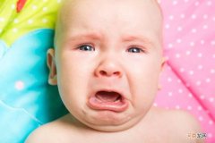 宝宝2个月老喜欢哭是怎么回事
