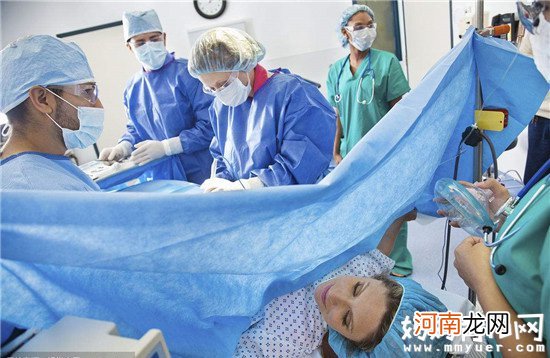 谈谈剖腹产小常识：剖腹产伤口纱布多久拿掉