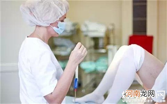 场面温馨又血腥 孕妈剖腹产生宝宝的全过程曝光