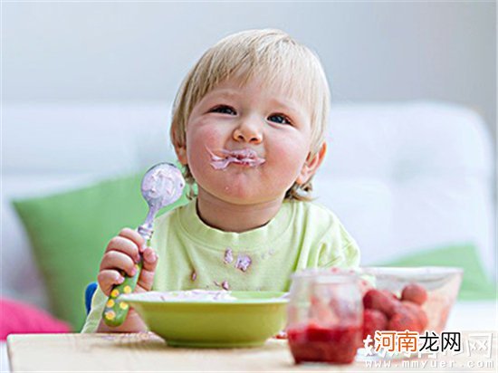 宝宝辅食该何时添加 给宝宝添加辅食这些方面要注意