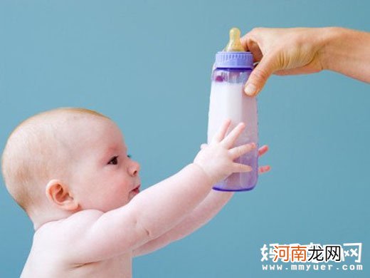 宝宝吃奶量没有完全的标准 身高体重也是决定饮食的关键