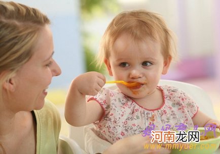 “重口味”影响健康 宝宝每天吃多少盐才合适？