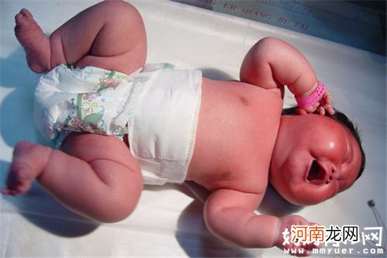 新生儿出生多重最合适 宝宝出生体重6斤左右最好