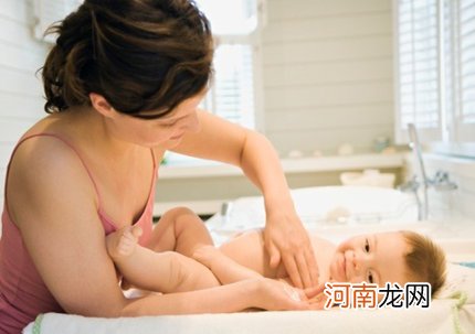 宝宝肚子疼妈妈很着急 六种原因先别看医生