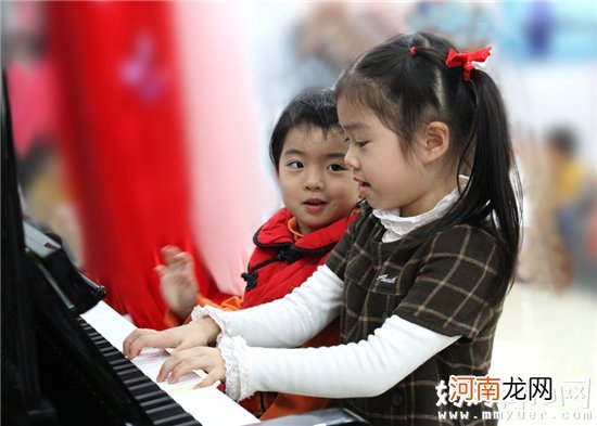 四岁的孩子学钢琴行吗 附上幼儿音乐能力检测表
