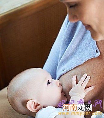 预防新生儿呛奶的小常识