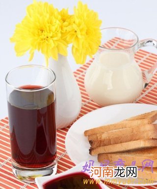 三个月的宝宝可以吃的辅食/水果