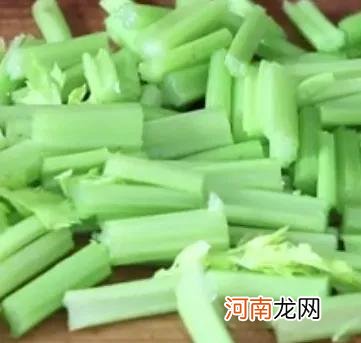 干锅土豆片的家常做法 干锅土豆片的做法