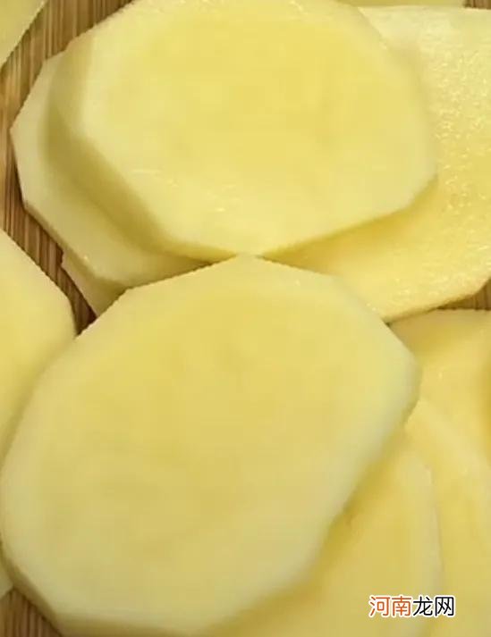 干锅土豆片的家常做法 干锅土豆片的做法