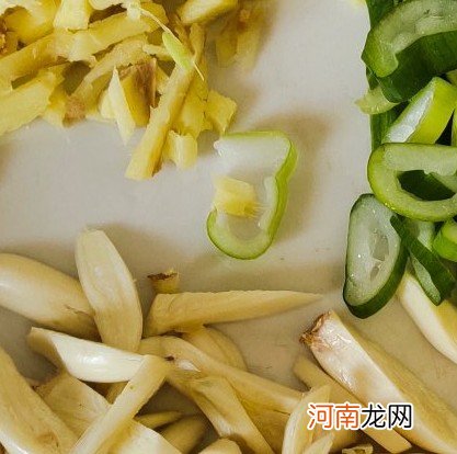 干锅土豆片的家常做法 干锅土豆片的做法