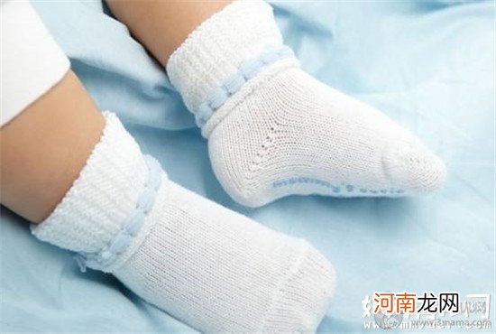 宝宝睡觉要穿袜子吗的最新结论 至今为止最客观的说法