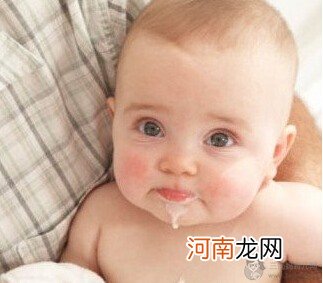 宝宝健康护理：宝宝吐奶厉害怎么解决？