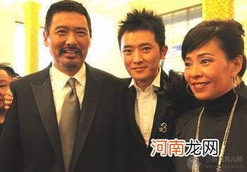 任泉婚姻状况有孩子吗和黄琦雯是夫妻吗？任泉老婆黄琦雯婚纱照