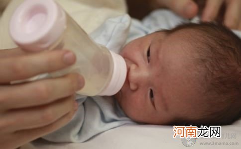 宝宝会走后 特殊饮食习惯要注意