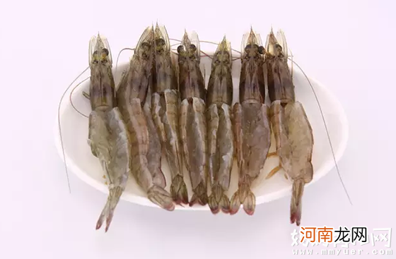 儿童补钙食谱——蒜蓉焗大虾的做法