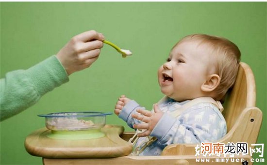 根据宝宝的长牙数量添辅食 辅食添加由软到硬、由细到粗