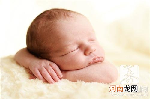 出生婴儿黄疸图片
