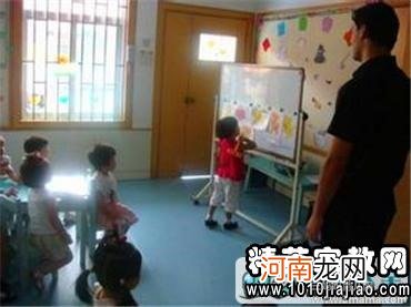 幼儿园小班科学活动《消防车来救火》教案及反思