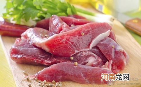 辅食添加 宝宝多大可以吃肉