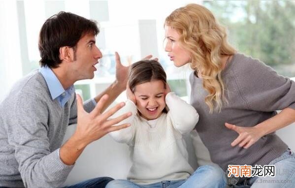 在这3种家庭长大的小孩，容易把父母当仇人，中招父母该反思！