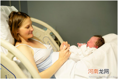 新妈分娩后的第一个小时该做什么？
