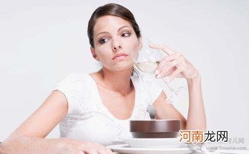 生完宝宝便秘怎么办 不妨试试“吸推”法