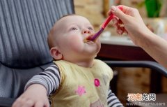 辅食添加不及时对宝宝有影响