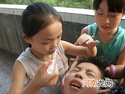 孩子眼睛麦粒肿怎么治 孩子眼睛起针眼怎么办